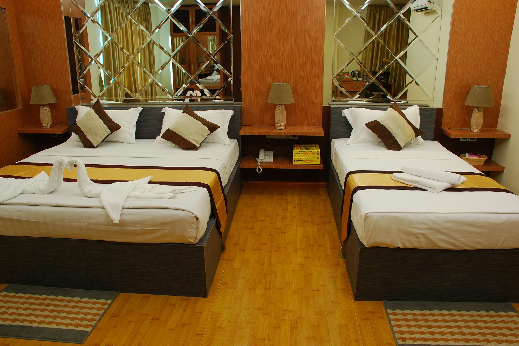 Hotel 72 ย่างกุ้ง ภายนอก รูปภาพ